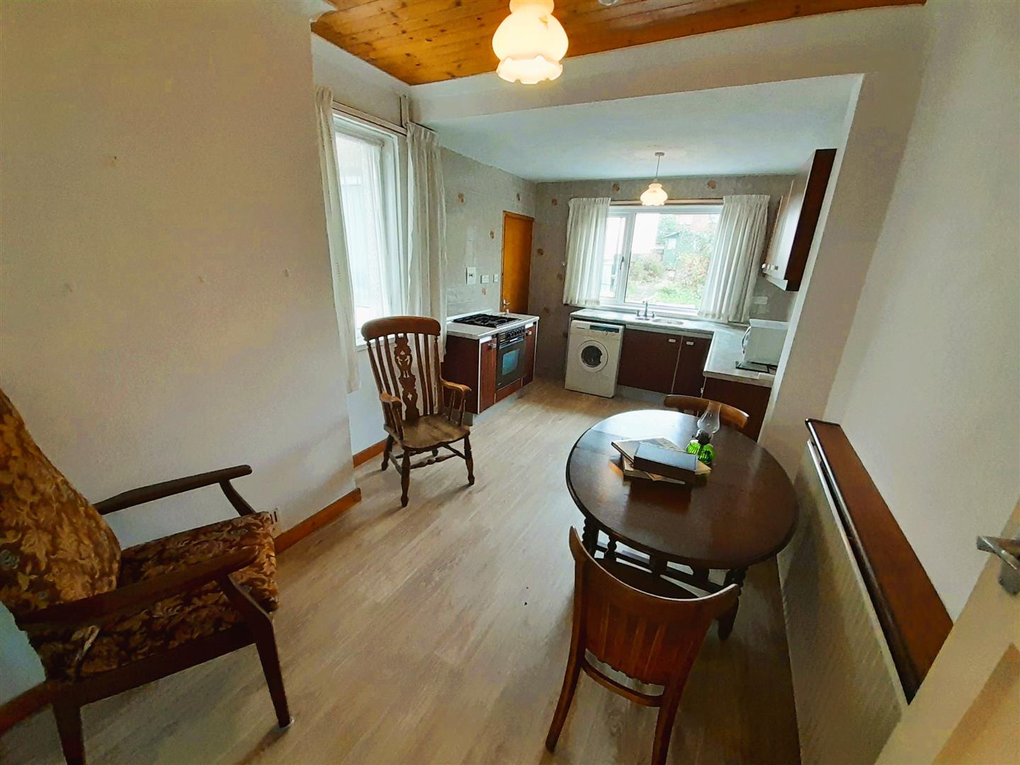 Llwynhendy Road, Llanelli, SA14 9HR